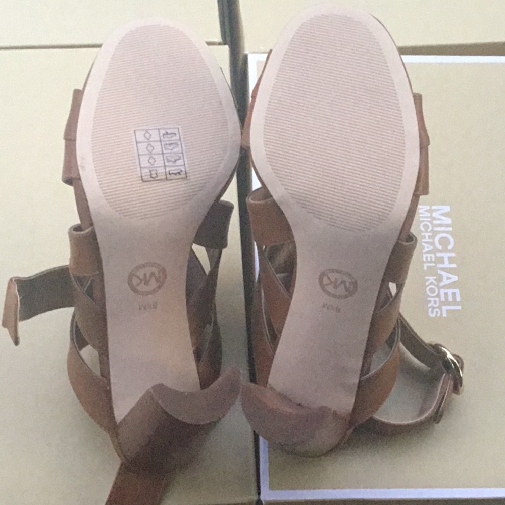 Michael Kors shoes - Picture 6 of 7